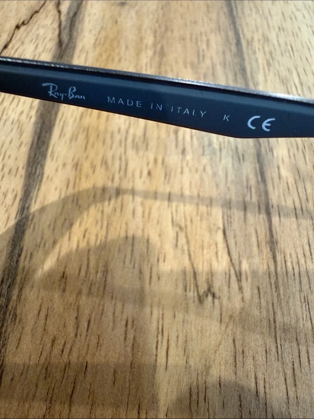 Ray-Ban Men’s Brown Polarized Sunglasses made in Italy
